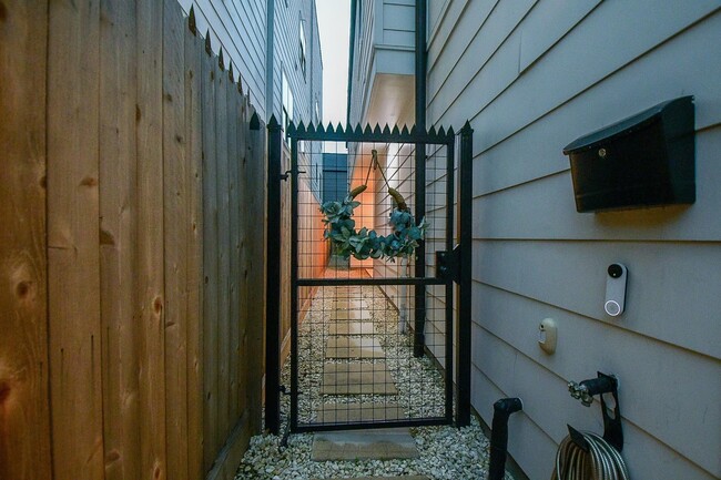 Photo - 4403 Greeley St