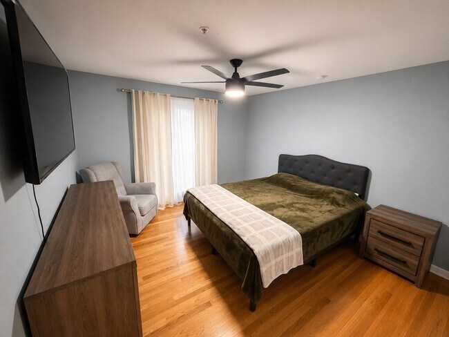 Photo - 571 Freeport St Unit 2