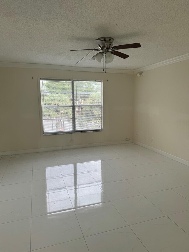 Photo - 4032 SW 67th Ter