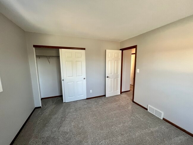 Dormitorio 2 - 1329 Fleetfoot Dr