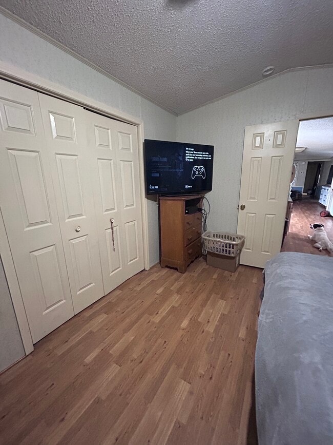 Photo - 137 Curtis Ln