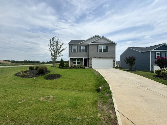 Building Photo - ***** $200 OFF FIRST MONTH RENT *****
