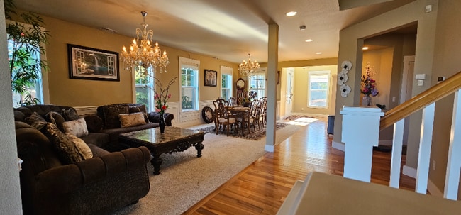 Photo - 9003 105 Ave SW