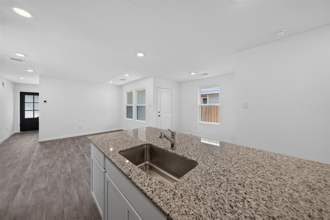 11927 Detar Ct