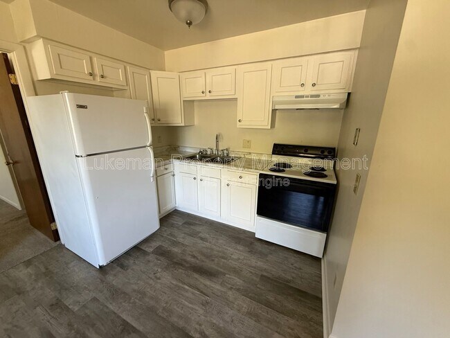 Photo - 13024 N Boulevard St Unit 4