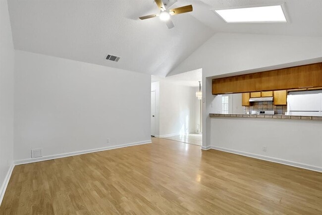 Photo - 10710 Topperwein Dr