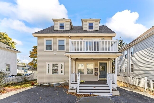 Building Photo - 1004 South St Unit 2