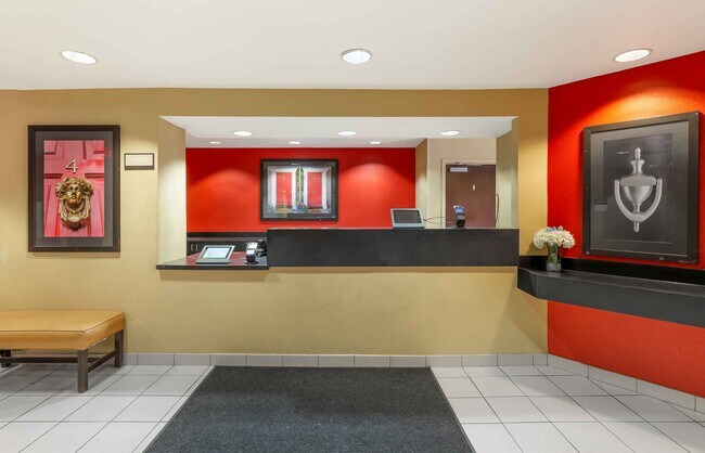 Furnished Studio-Providence - Warwick