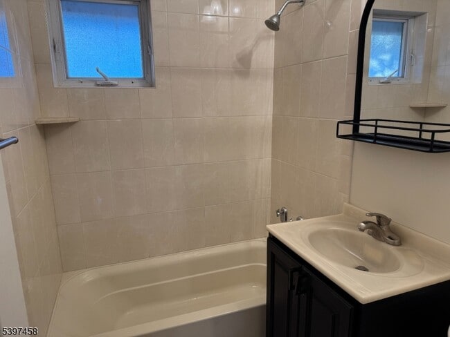 Photo - 511 Washington Dr