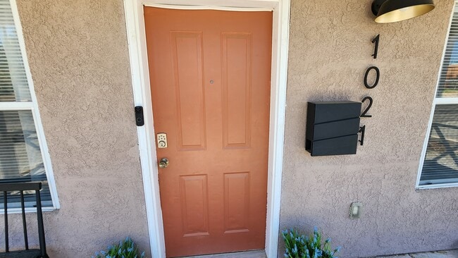 Photo - 1021 Edith Blvd NE