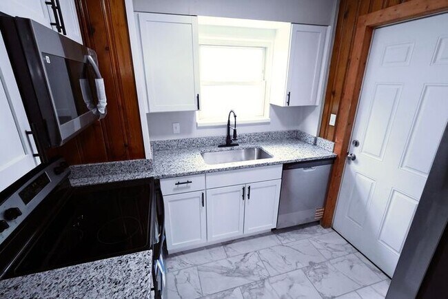 Photo - 1318 Arnold Ave