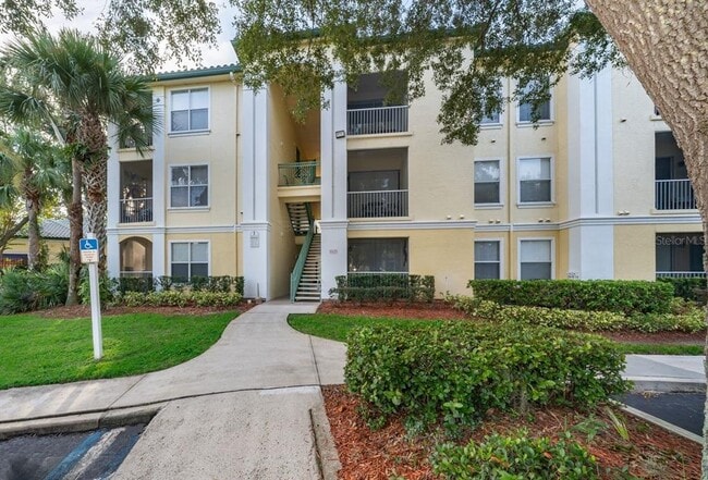 Building Photo - 8900 Legacy Ct Unit 204