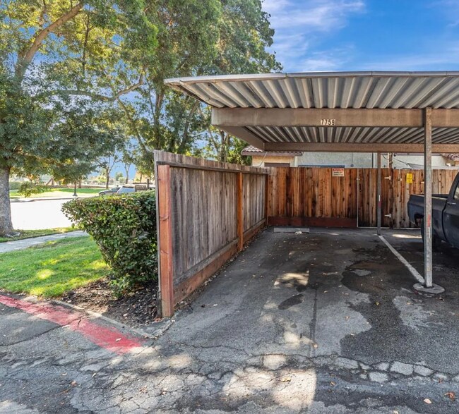 Photo - 7759 Murray Ave