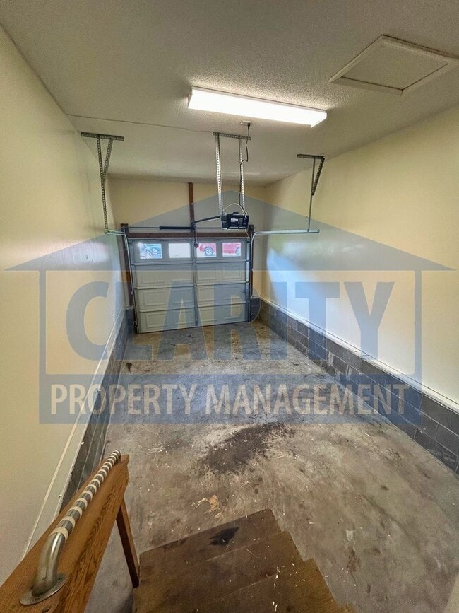 Photo - Quiet location in North Cleveland!