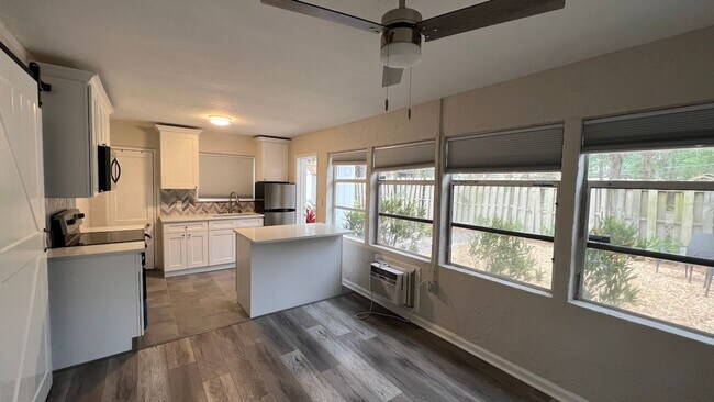 Photo - 1-Bedroom, 1-Bath Detached House – Mills50...