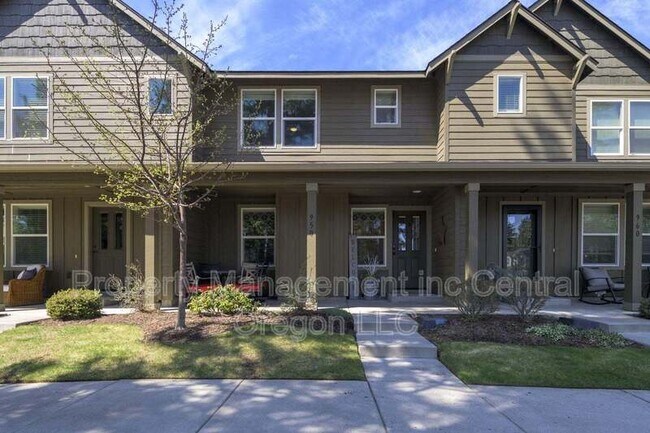 Photo - 950 North Hindeman Street