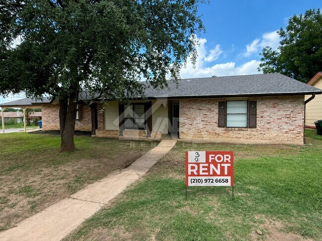 Building Photo - 415 Solar Dr