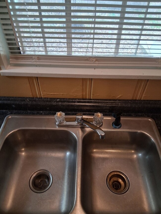 Photo - 1215 Tara Rd