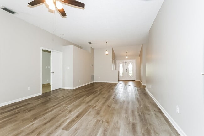 Photo - 108 Sherwood Dr