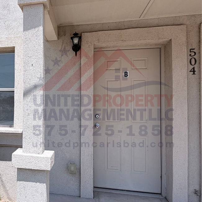 Building Photo - 504 W Tansill St Unit B