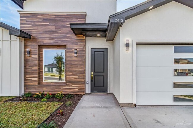 Photo - 20 E Sabinal Ave