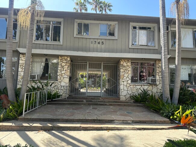 Photo - 1745 Winona Blvd Unit 7