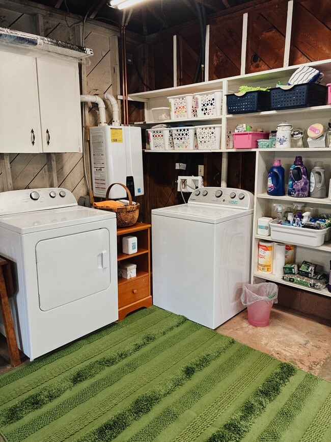 Photo - 6946 Hickory View Ln