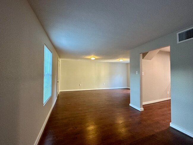 Photo - 1810 Edgewood St