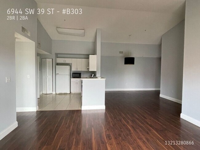 2/2 condo in Courtyards at Davie Near NOVA... - 2/2 condo in Courtyards at Davie Near NOVA... Unit #B303