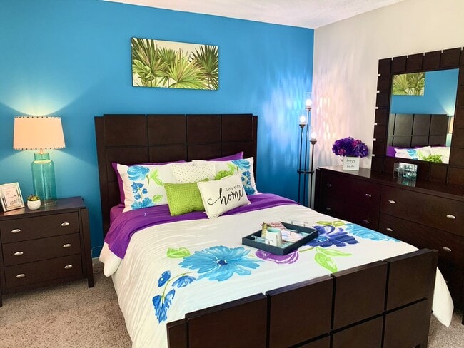 Photo - Contempo Lane