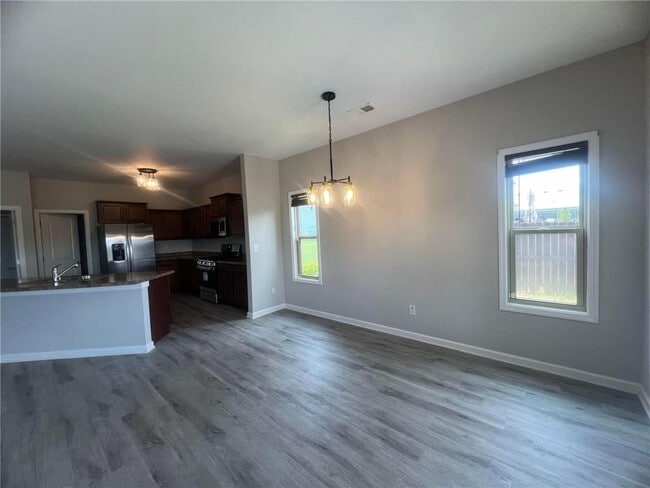 Photo - 1053 Sutherland Dr