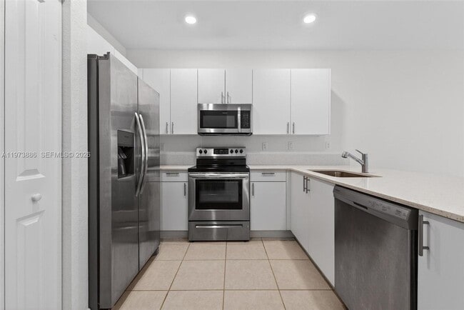 Photo - 2662 SE 10th St