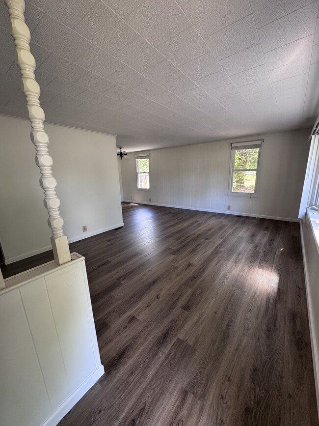 2300 Sun Valley Cir