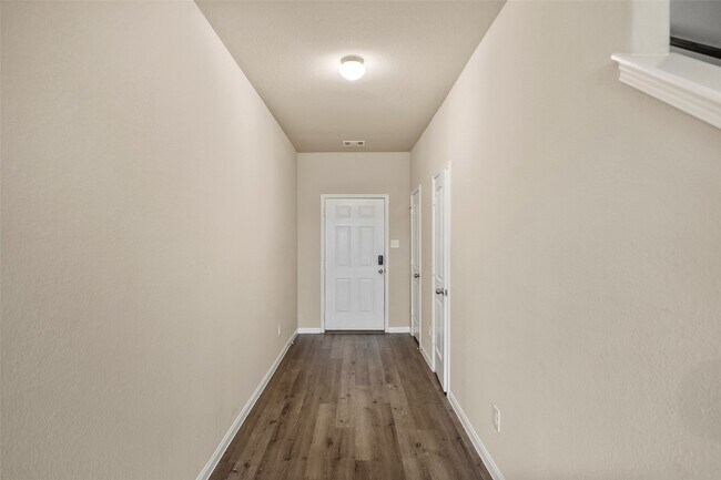 Photo - 2335 Mount Locke Path