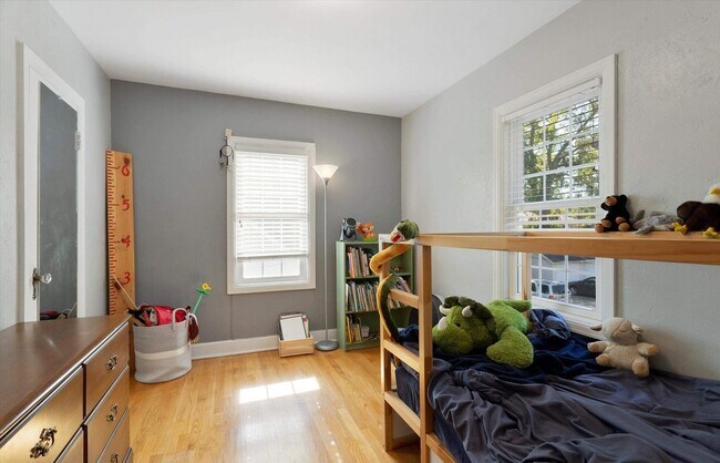 Photo - 5017 1/2 California St