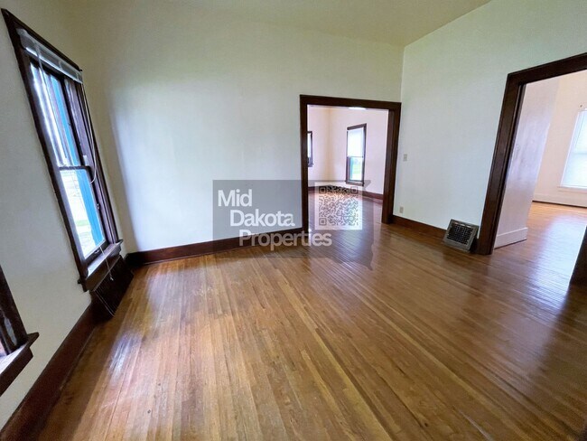 Photo - 723 W 5th- 2 bedroom House