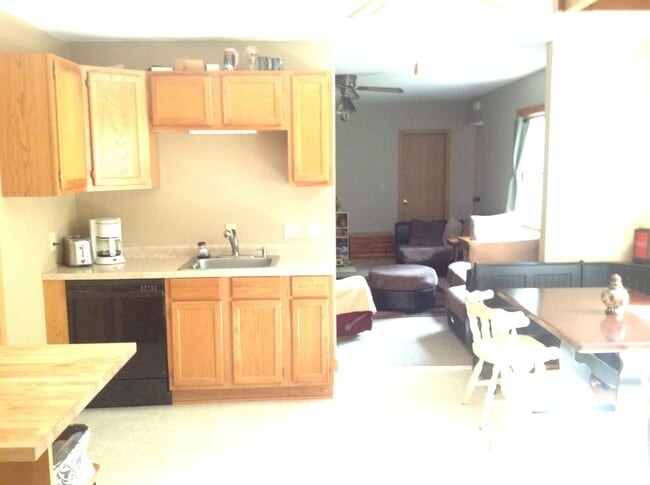 Photo - 1920 N Water St