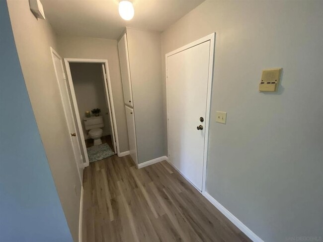 Photo - 6930 Hyde Park Dr Unit 304