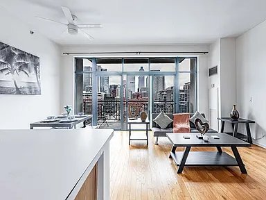 Photo - 340 W Superior St Unidad 101