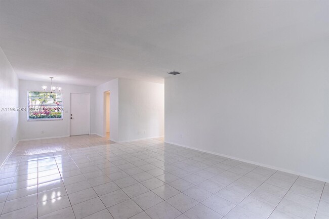 Photo - 700 Layne Blvd Unit 118