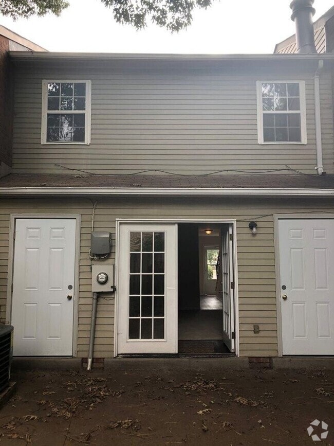 Building Photo - 12737 Woodside Ln Rental