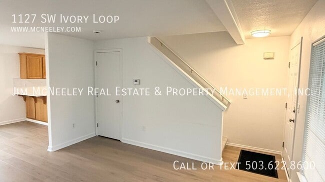 Photo - 1127 SW Ivory Loop