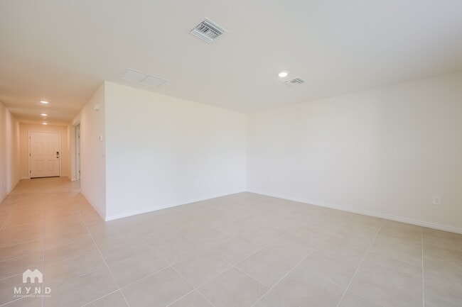 Photo - 2815 52nd St W