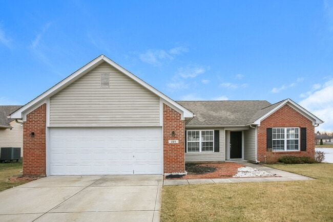 Building Photo - 221 Pennwood Ln