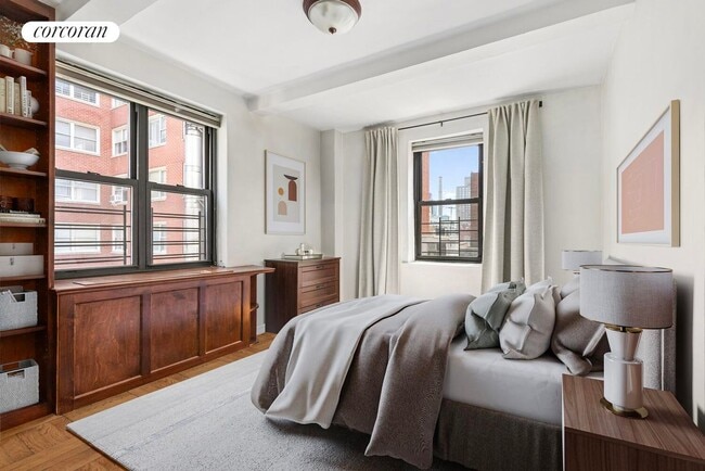 Photo - 245 E 72nd St