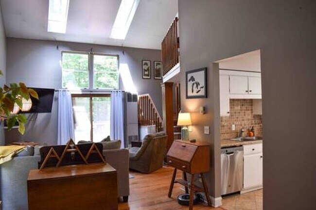 Photo - Furnished 3 bed 2 Bath Townhouse! Malta NY