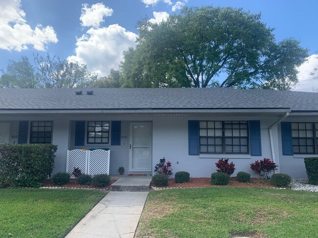 Building Photo - Eustis 2 Bed, 2 Bath Condo