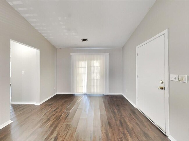 Photo - 410 Rill Crest Ct