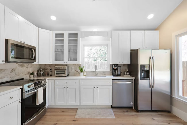 Photo - 1117 Capital Club Cir NE