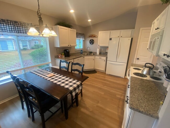 Photo - Two Bedroom Two Bathroom Villa Townhouse